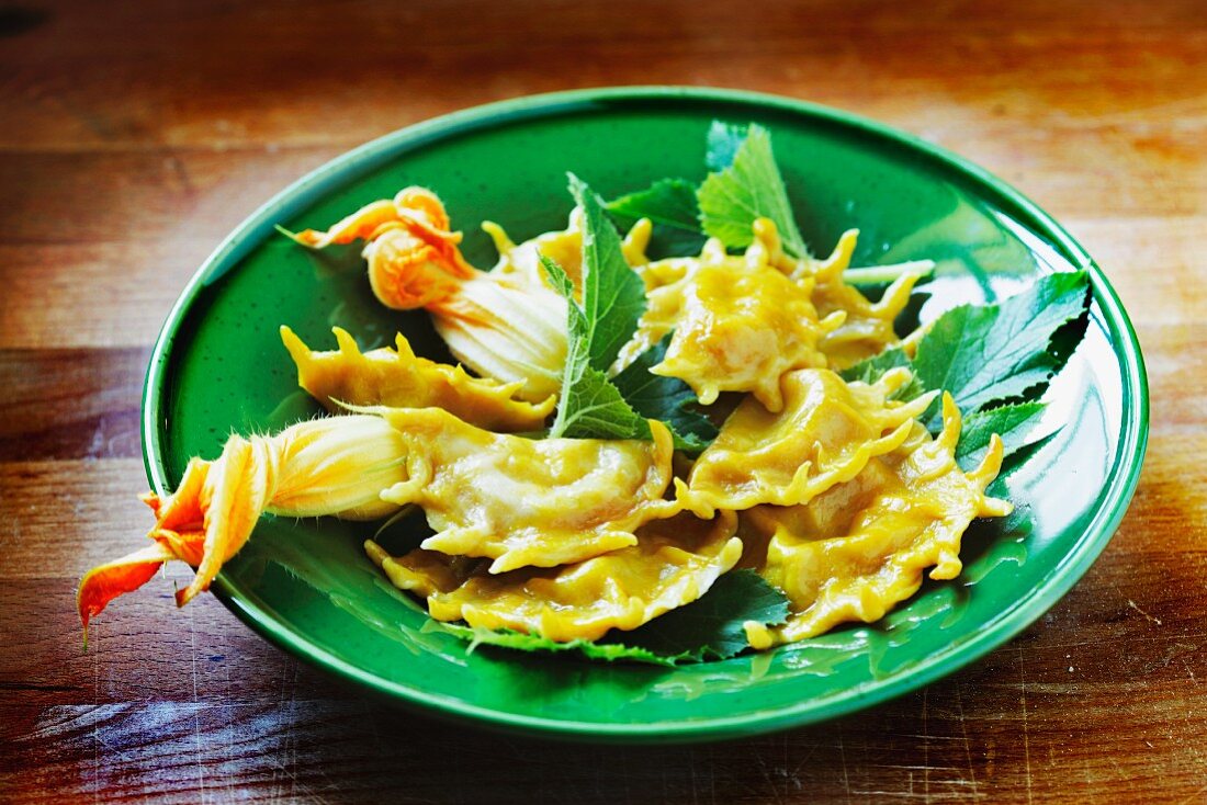 Ravioli filled with courgette and courgette flowers