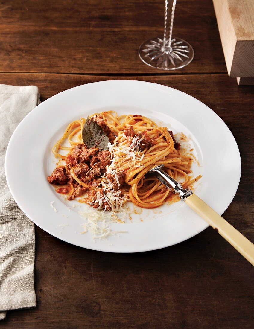 Pasta mit Salsicca-Sauce