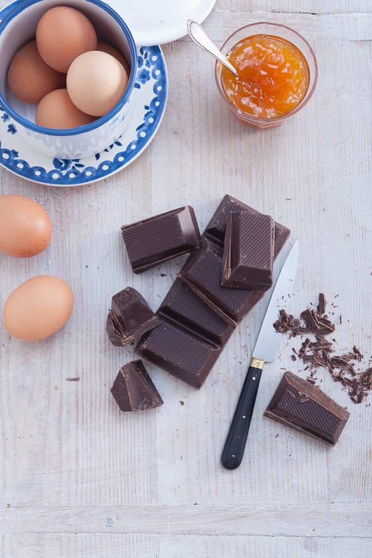 Ingredients for Sachertorte: dark chocolate, eggs and yellow plum jam