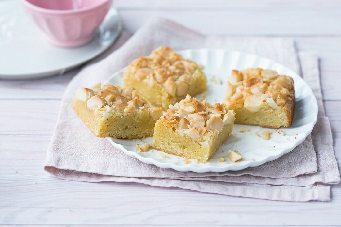 Blondies with macadamia nuts