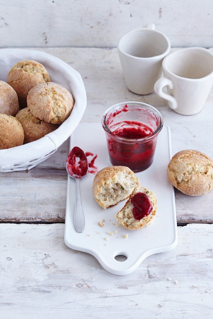 Gluten-free bread rolls with quark and rice pudding