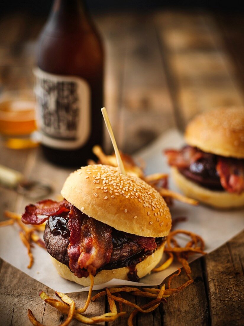 Ostrich burgers with bacon