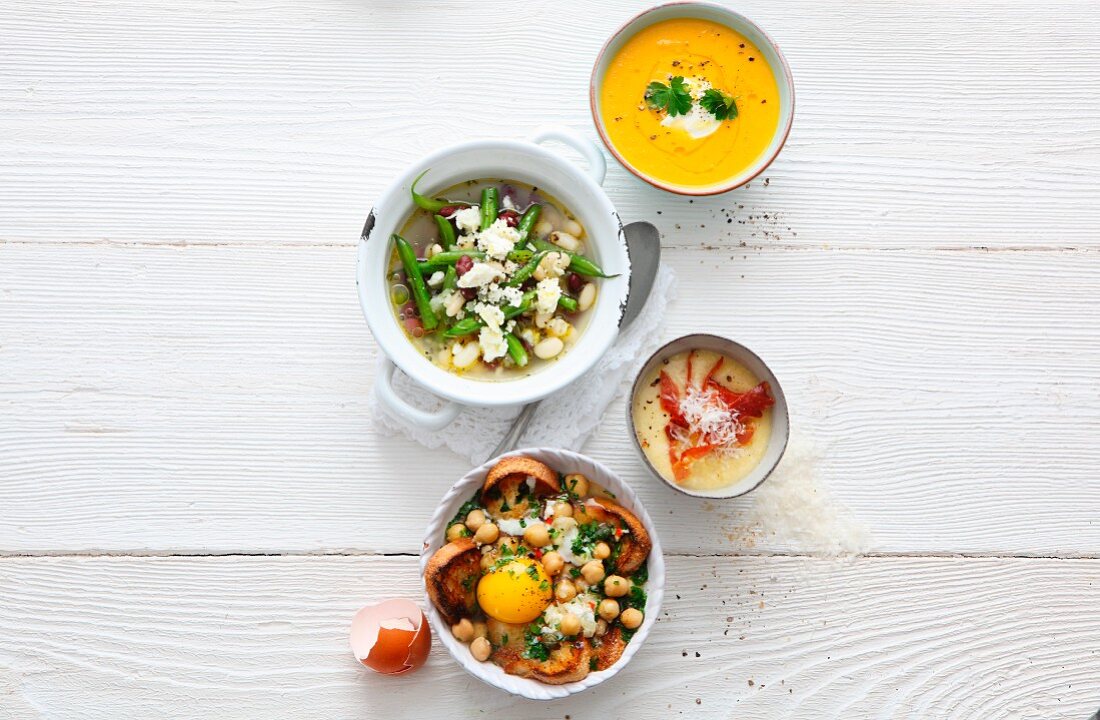 Quick soups made with ingredients on stock