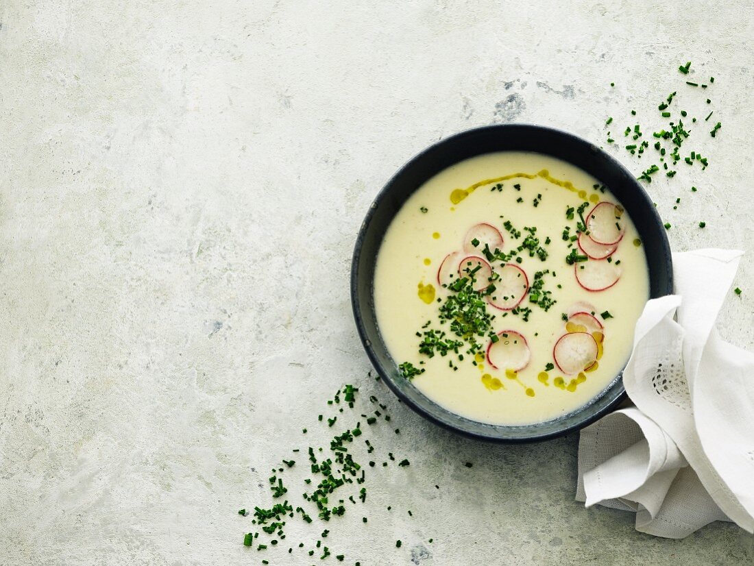 Radish soup with chives