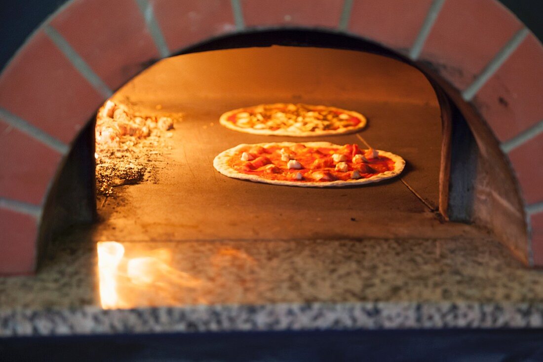 Fresh Mozzarella Pizza in a Wood Burning Oven
