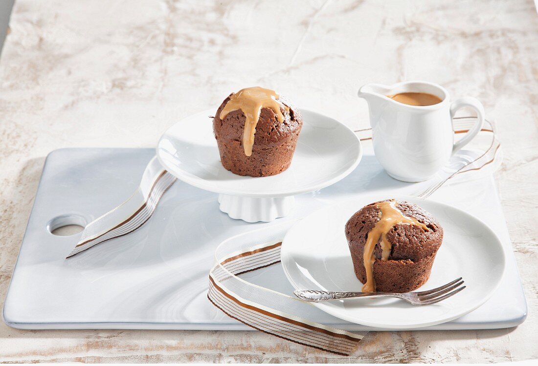 Chocolate muffins with caramel sauce