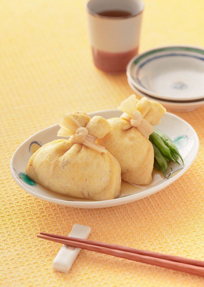 Gebratener Tofu mit Gemüsefüllung (Japan)