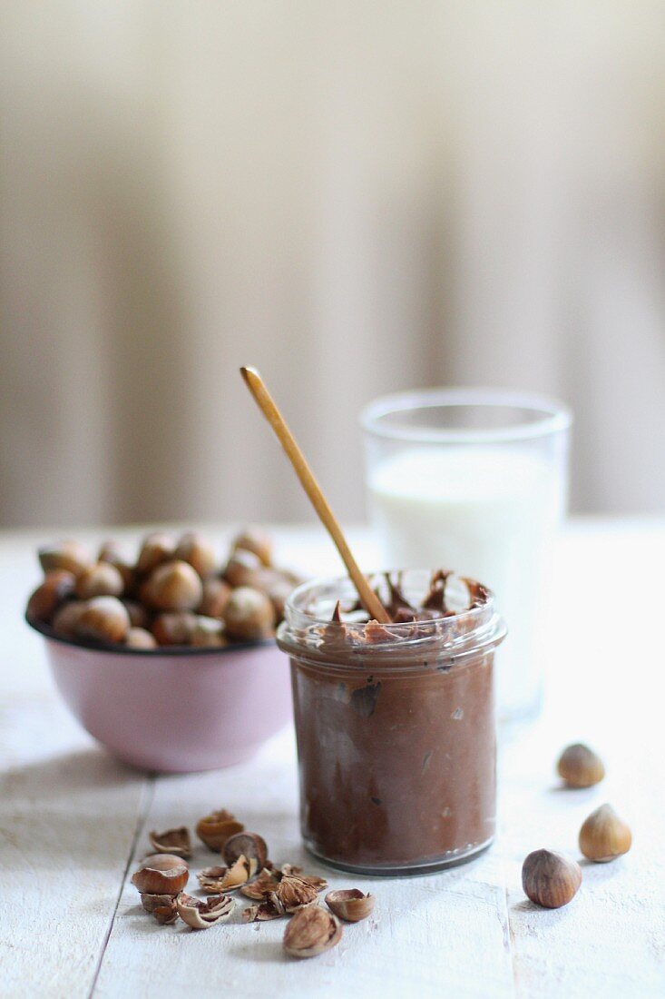 Chocolate cream and hazelnuts