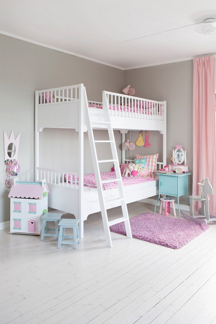 White Bunk Beds With Latter In Corner, How To Paint Wooden Bunk Beds