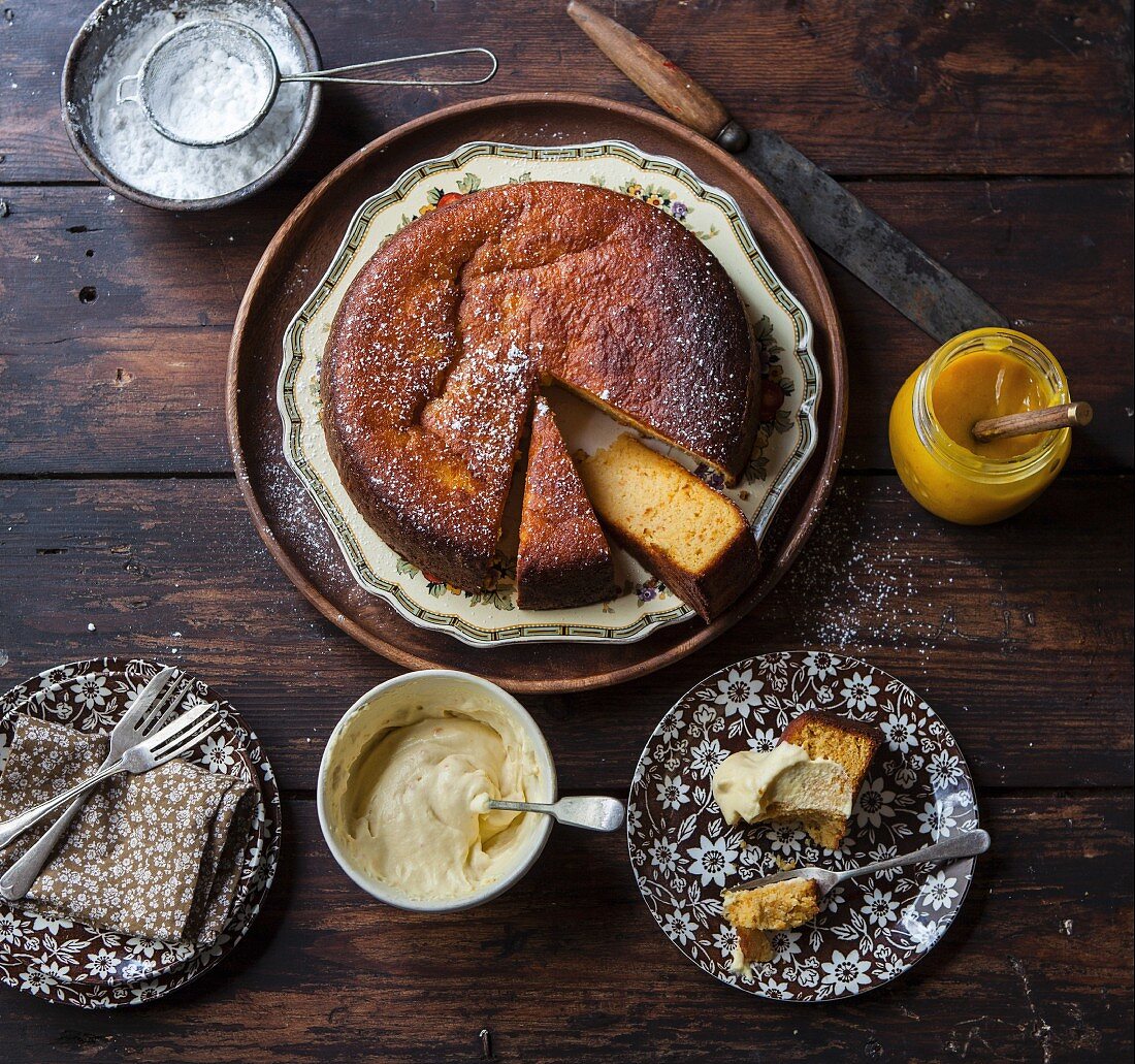 Clementine cake with citrus cream