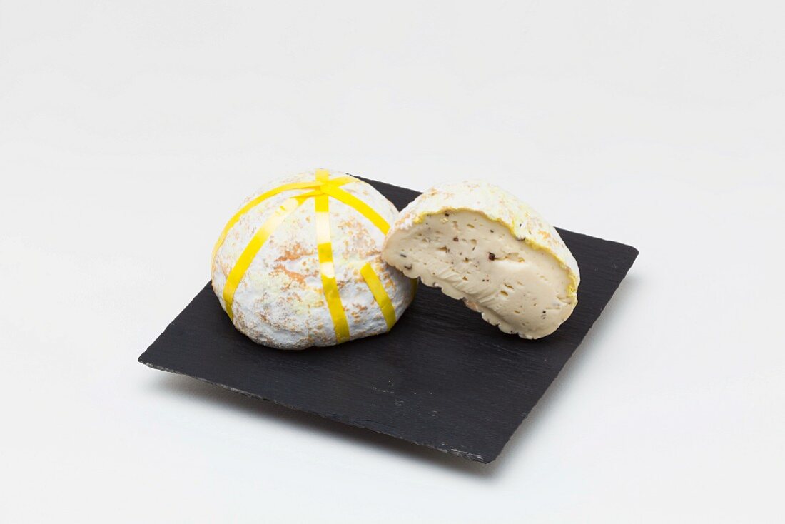 Gaperon (soft cheese from Auvergne, France)