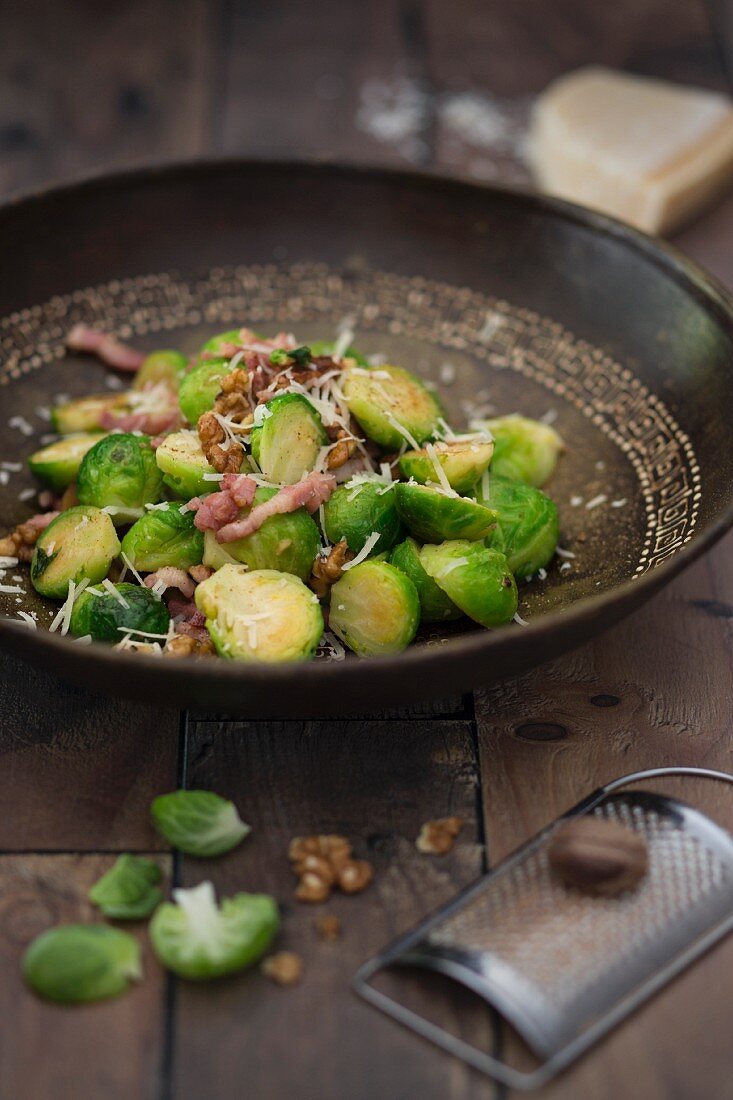 Brussels sprouts with bacon and walnuts