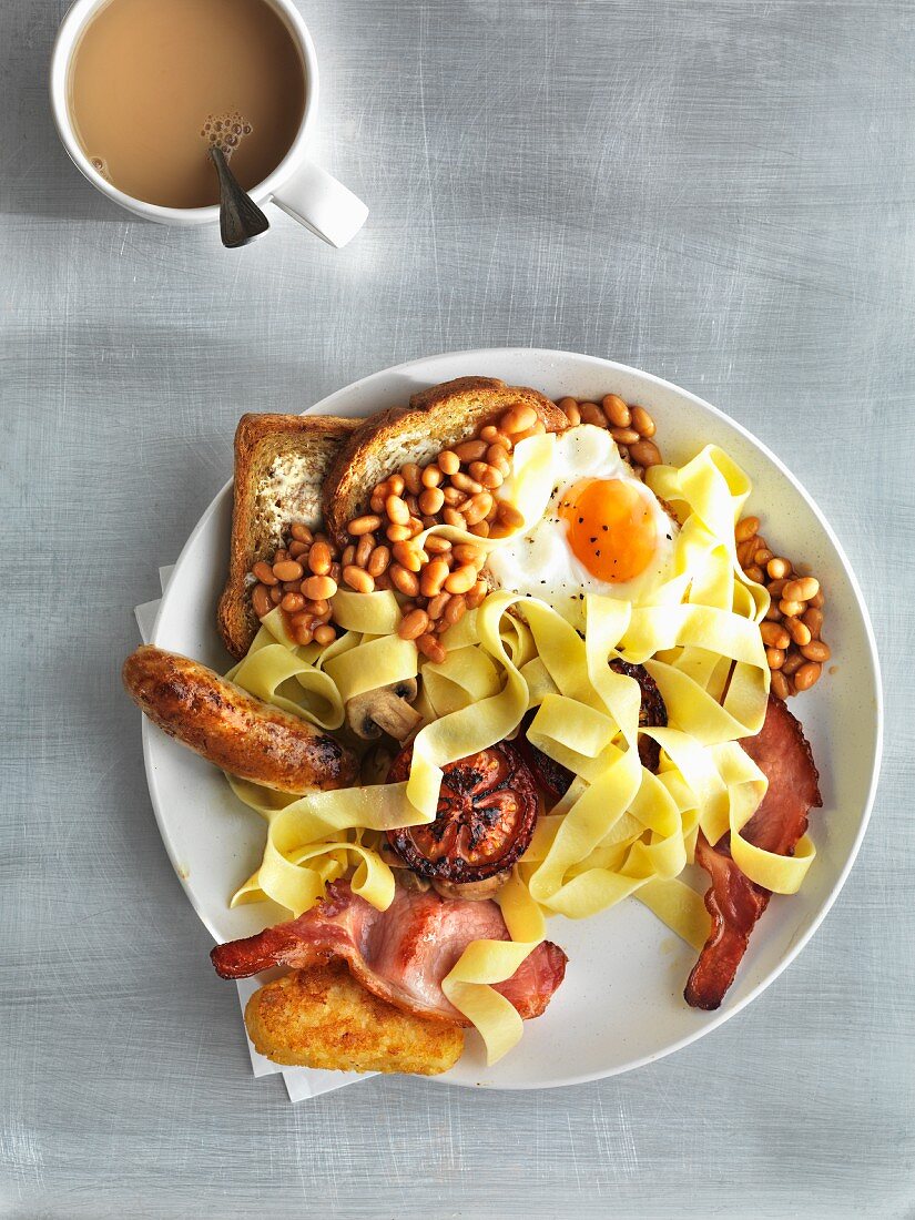 English breakfast with pappardelle pasta