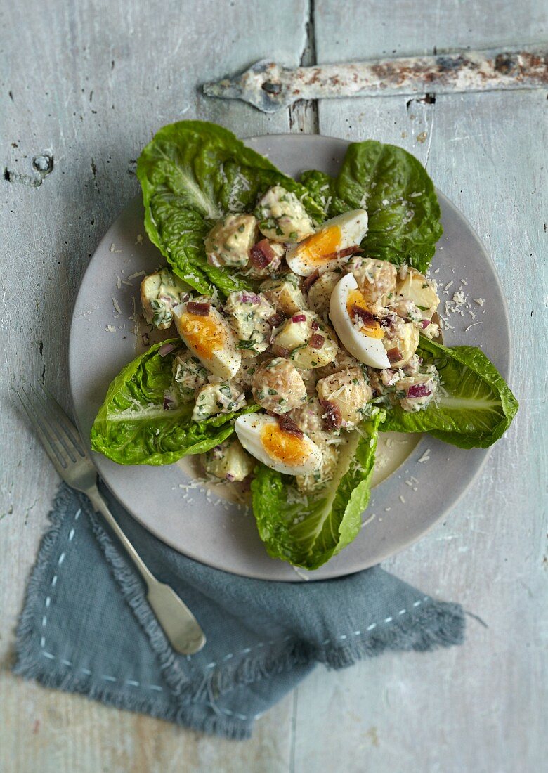 Cäsarsalat mit Hähnchenbrust