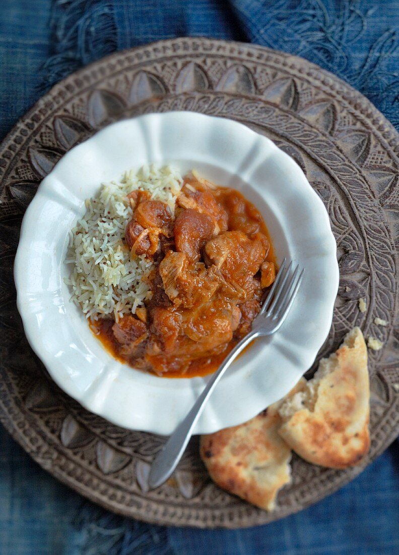 Hähnchen-Aprikosen-Curry mit Reis (Indien)