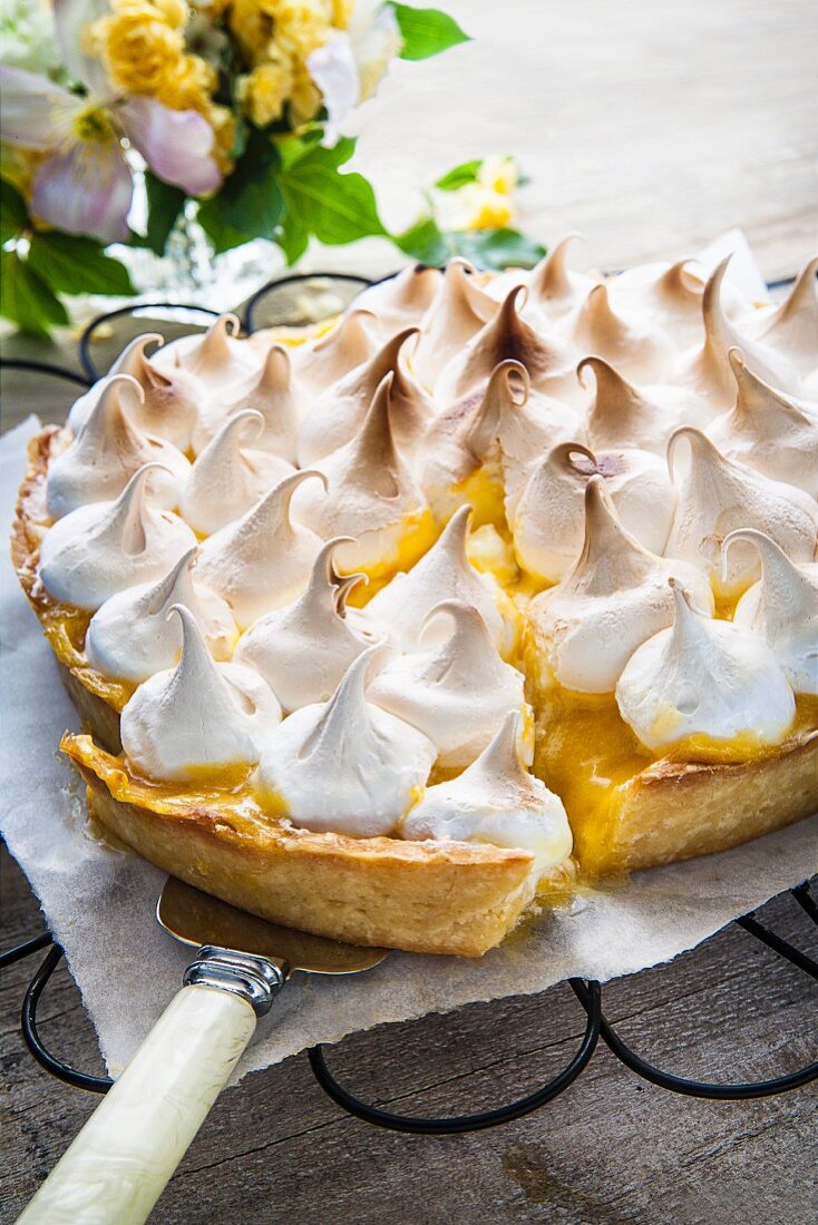 Lemon Meringue Pie, angeschnitten