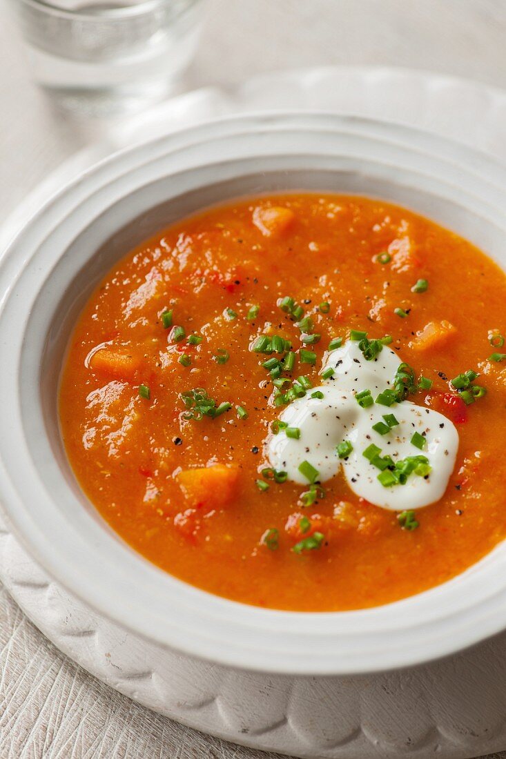 Red lentil soup with peppers and carrots