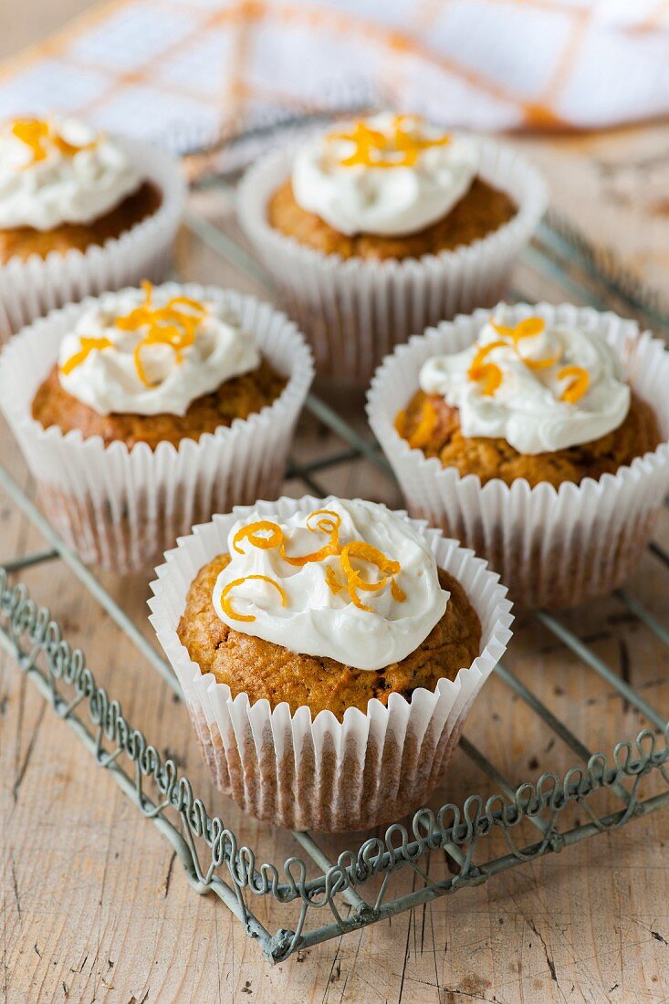 Carrot muffins with cream cheese frosting