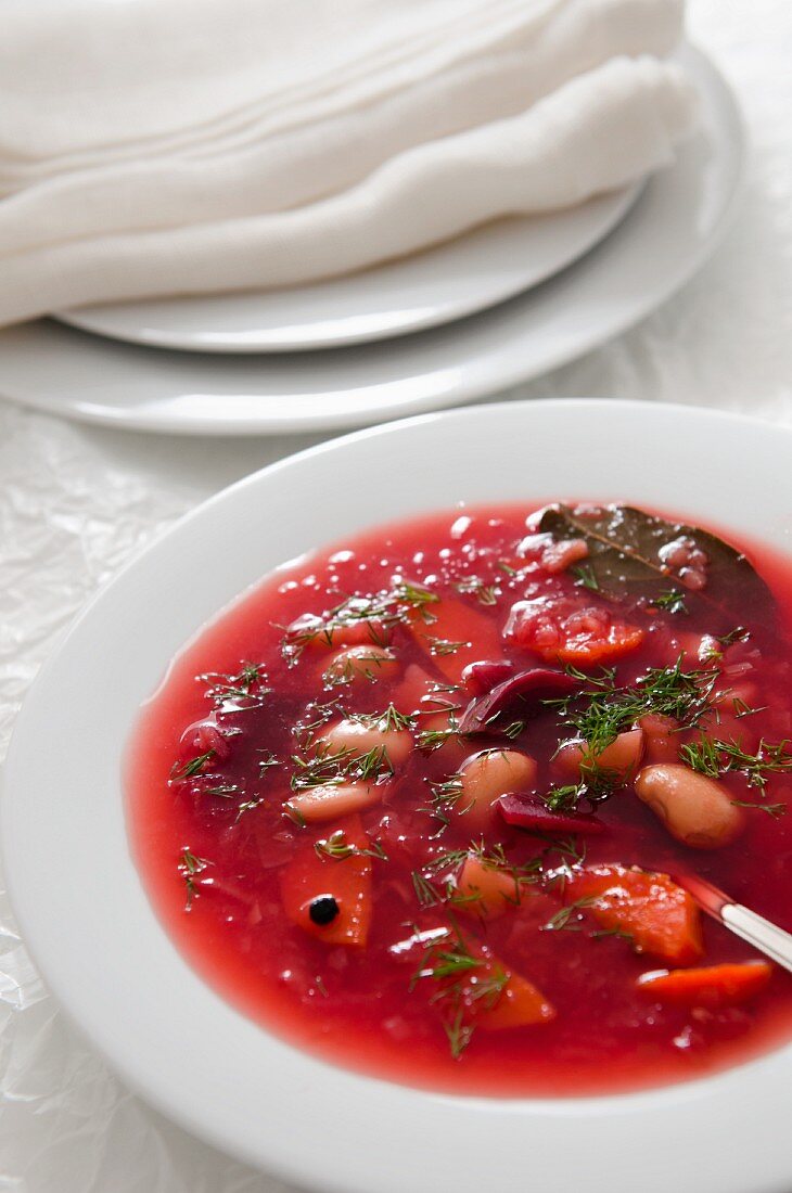 Rote-Bete-Suppe aus Polen