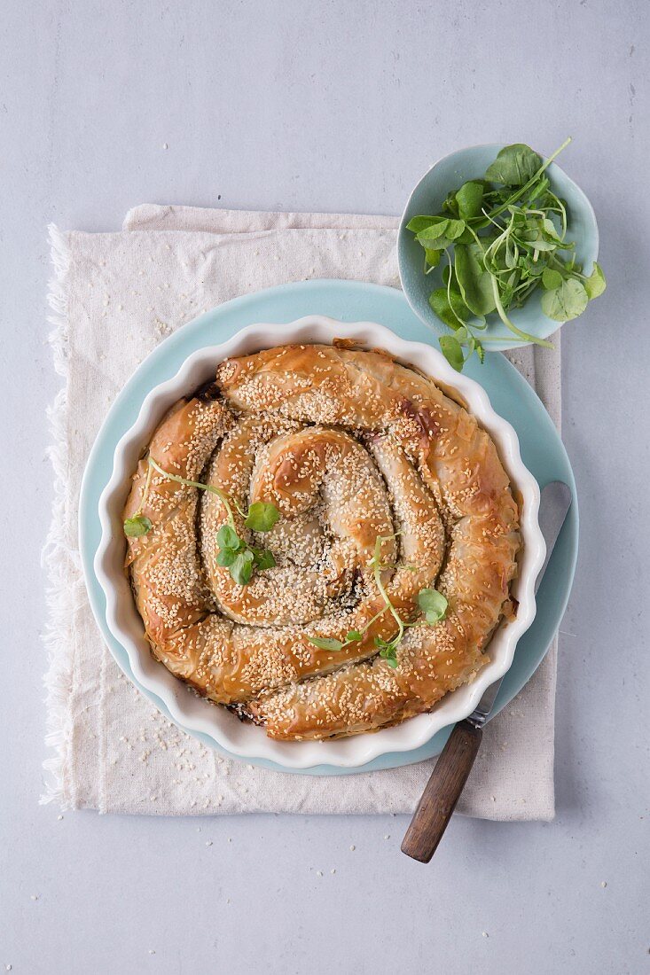 Grünkohl-Pie mit getrockneten Tomaten und Ziegenkäse