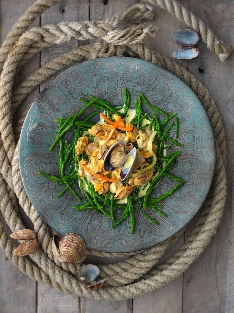 Mussel salad with samphire