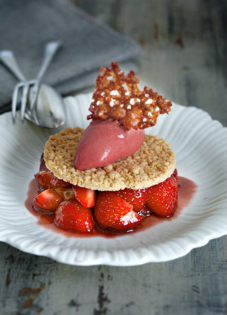 Strawberry crumble with strawberry sorbet