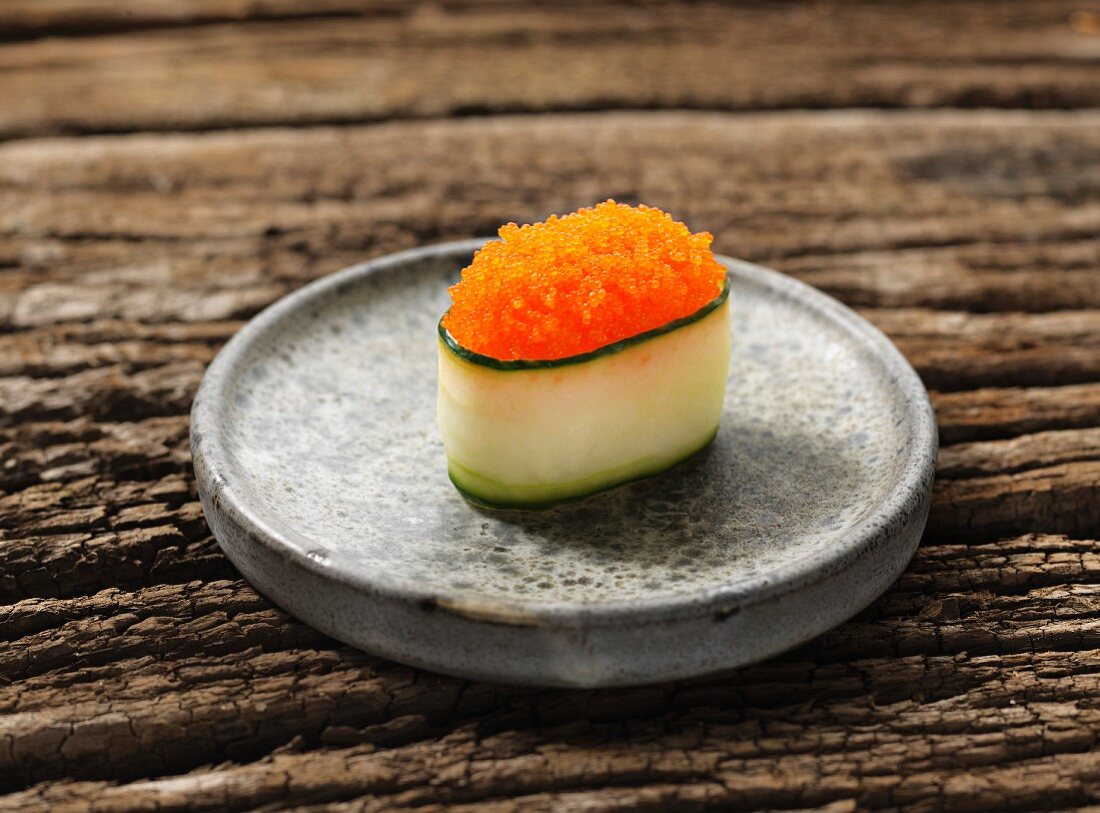 Gunkan Maki Sushi mit Kaviar