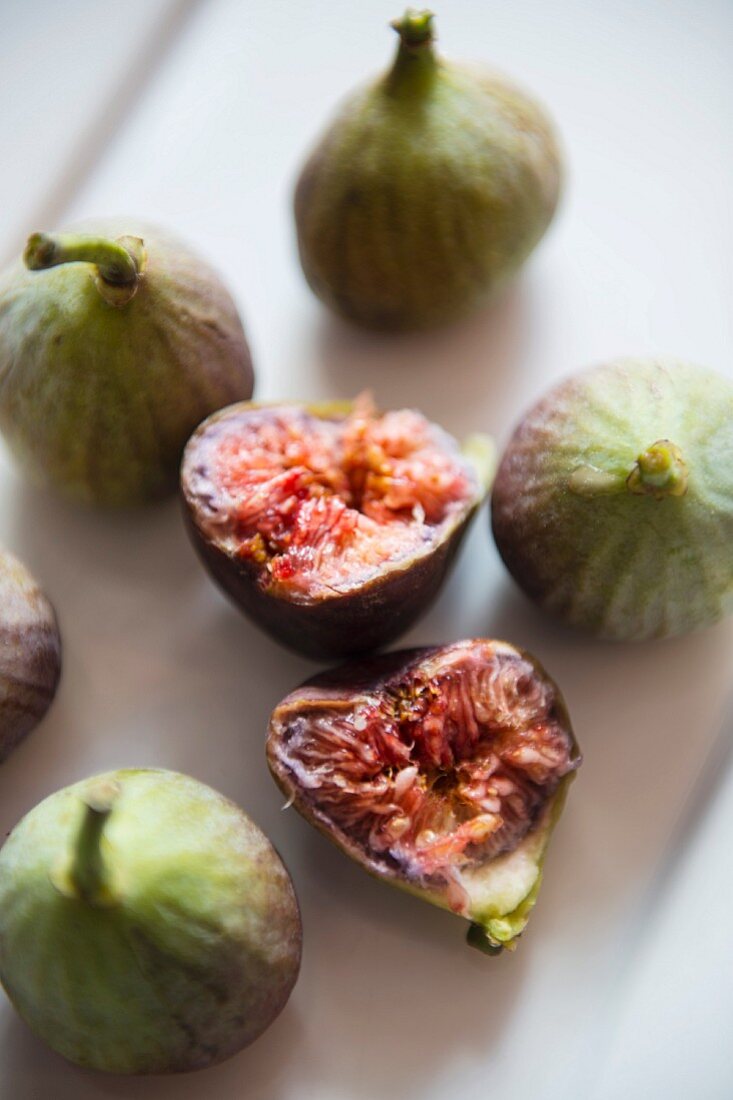 Figs, whole and halved