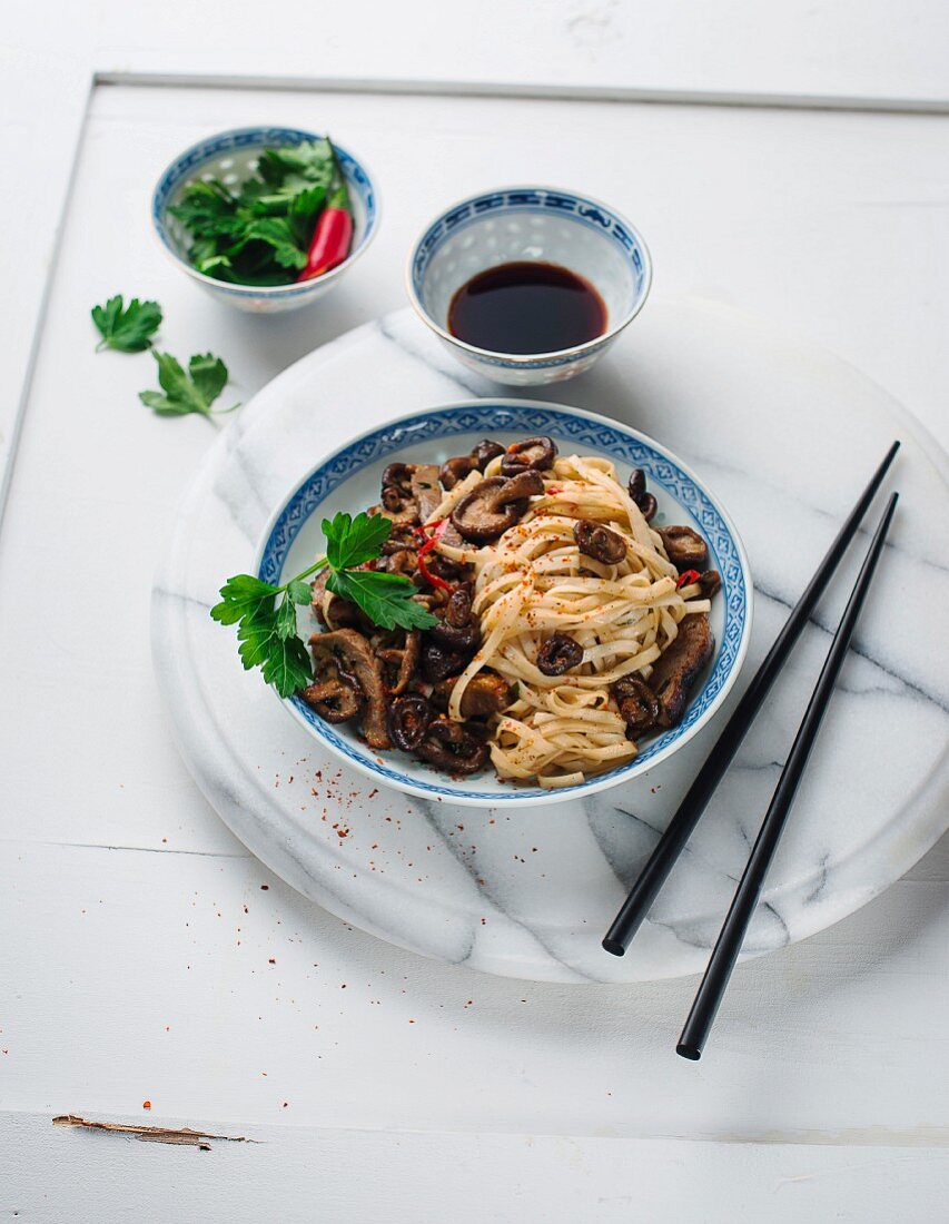 Noodles with beef and shiitake mushrooms