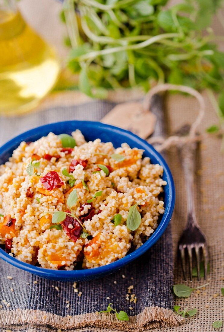 Bulgur salad with pumpkin