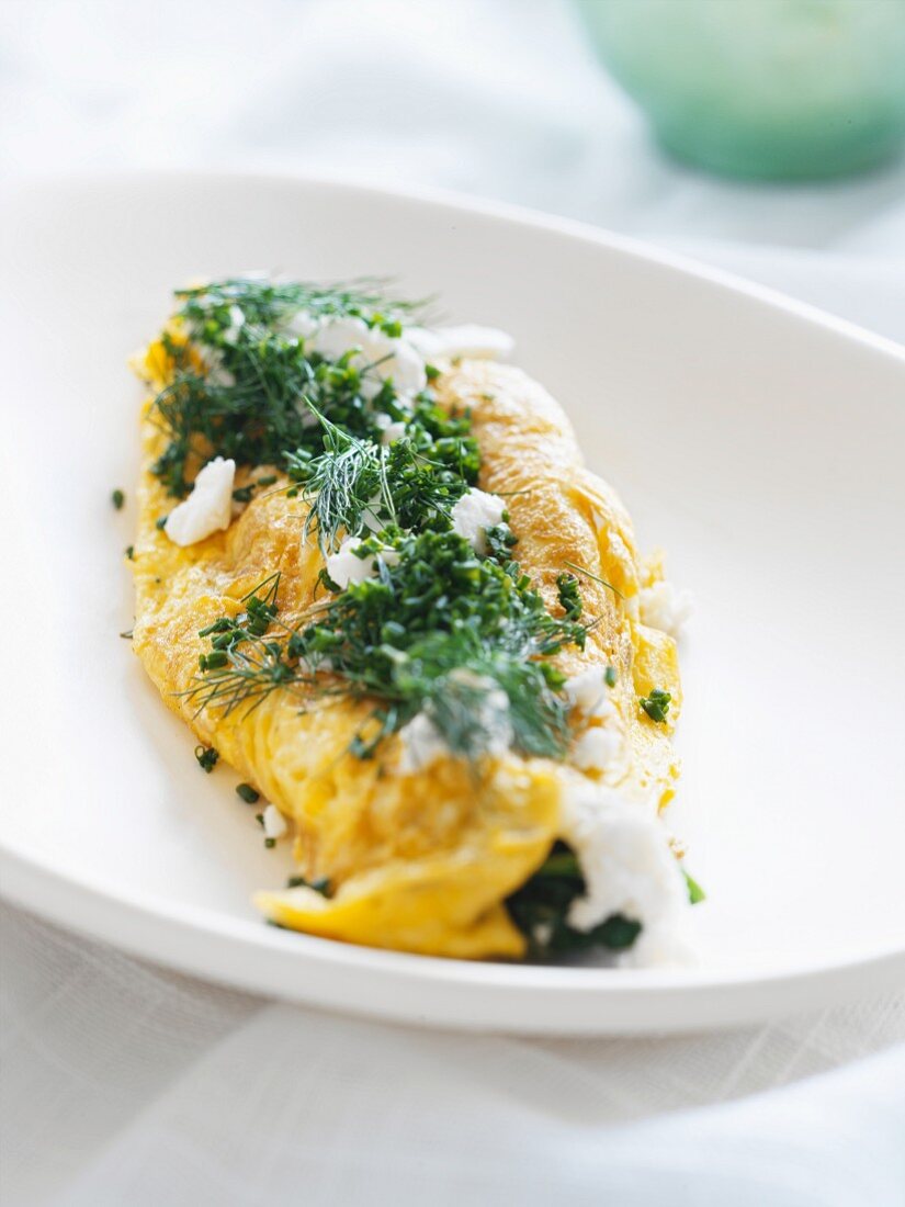 Omelette with chives and dill
