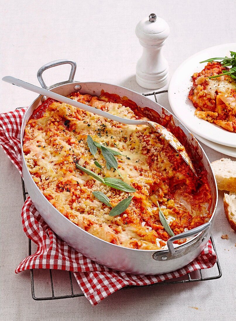 Gebackene Kürbis-Cannelloni mit Salbei