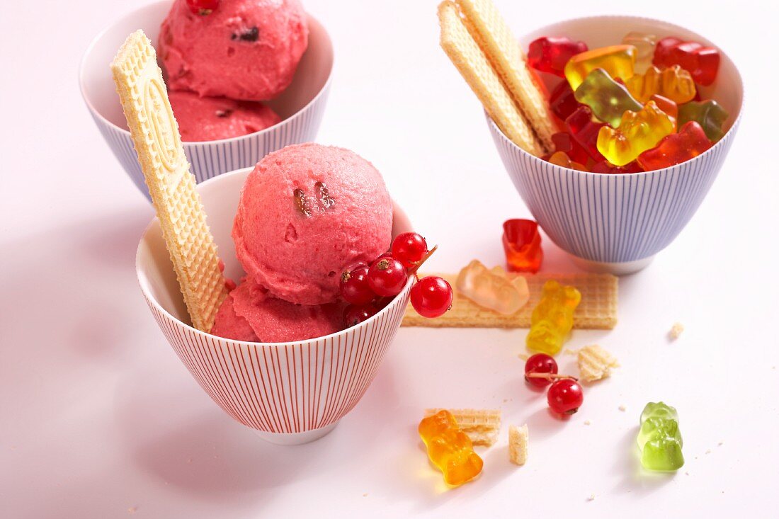 Redcurrant ice cream with gummy bears