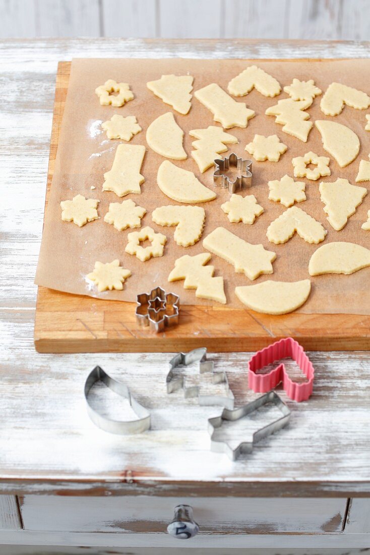 Butter biscuits on a piece of baking paper, ready to bake