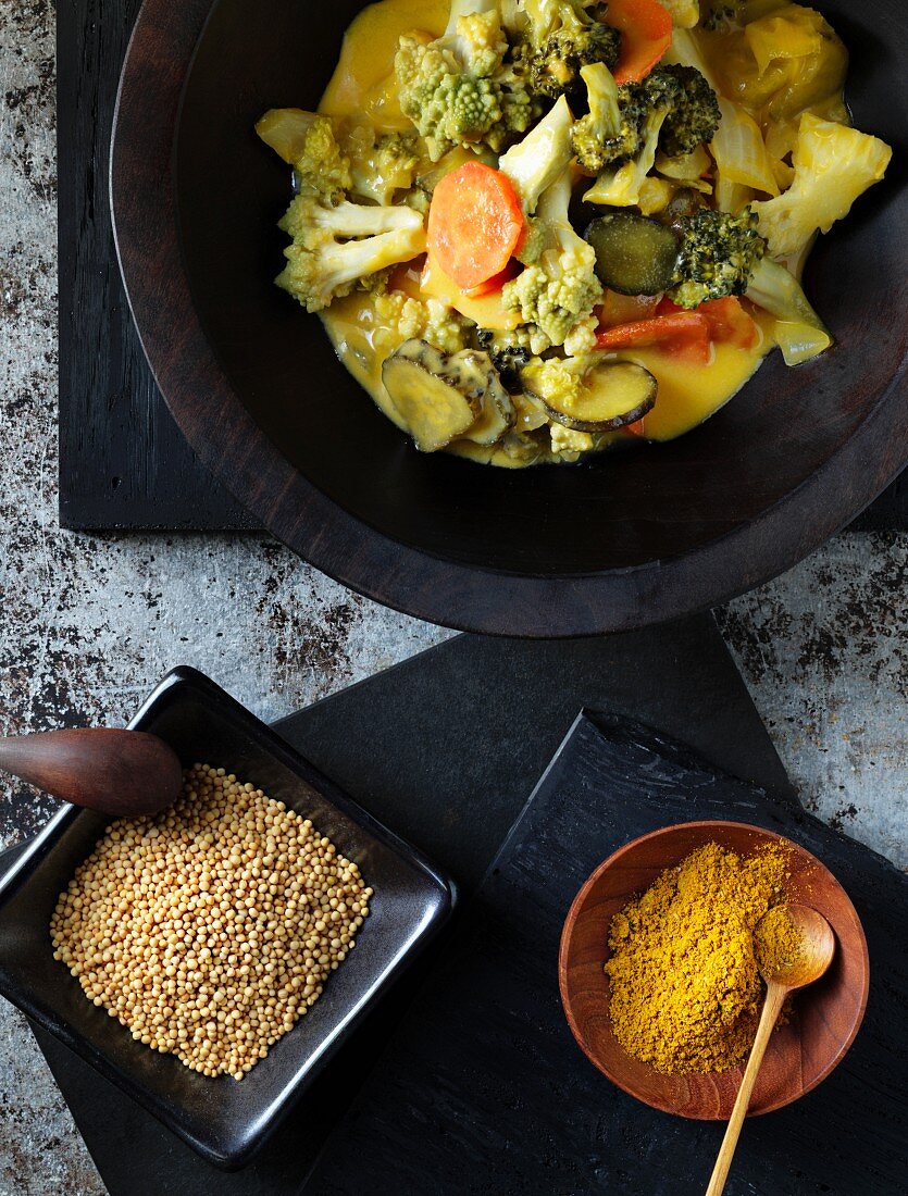 Vegetable curry with broccoli and Romanesco
