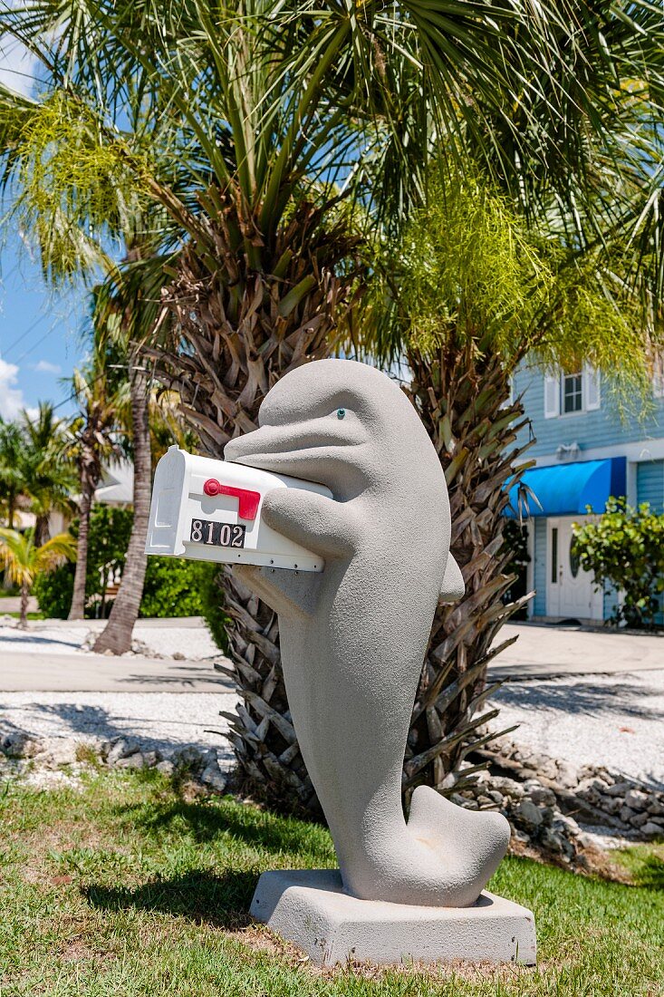 Briefkasten in Delfin-Form, Panhandle, Florida, USA