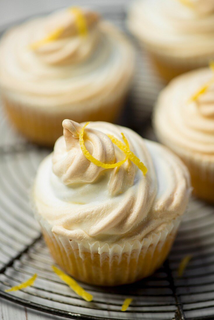 Lemon cupcake with meringue