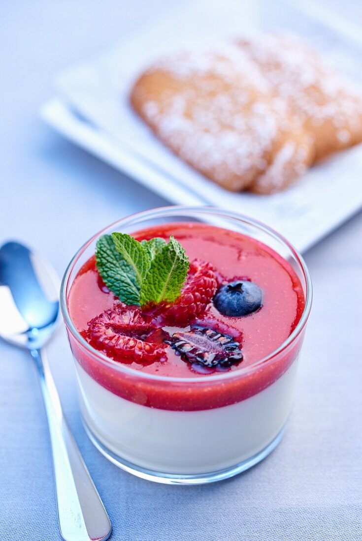 Panna cotta with berries and mint