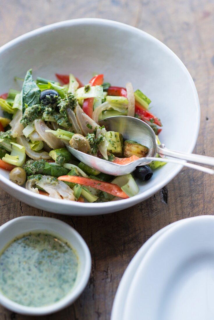 Insalata di zampi (Gemüsesalat mit Schweinefuss, Italien)