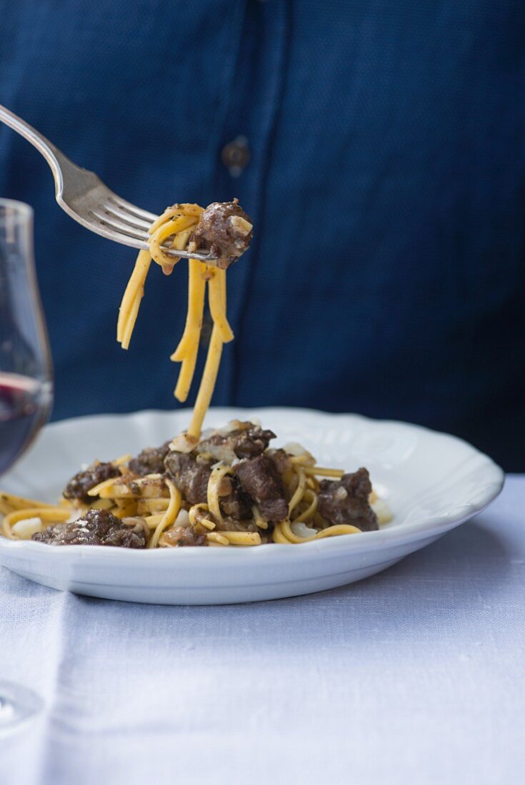 Tonnarelli pasta with liver and Parmesan