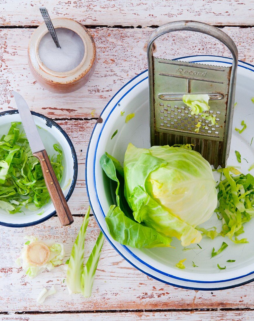 Pointed cabbage, partially grated, with a grater