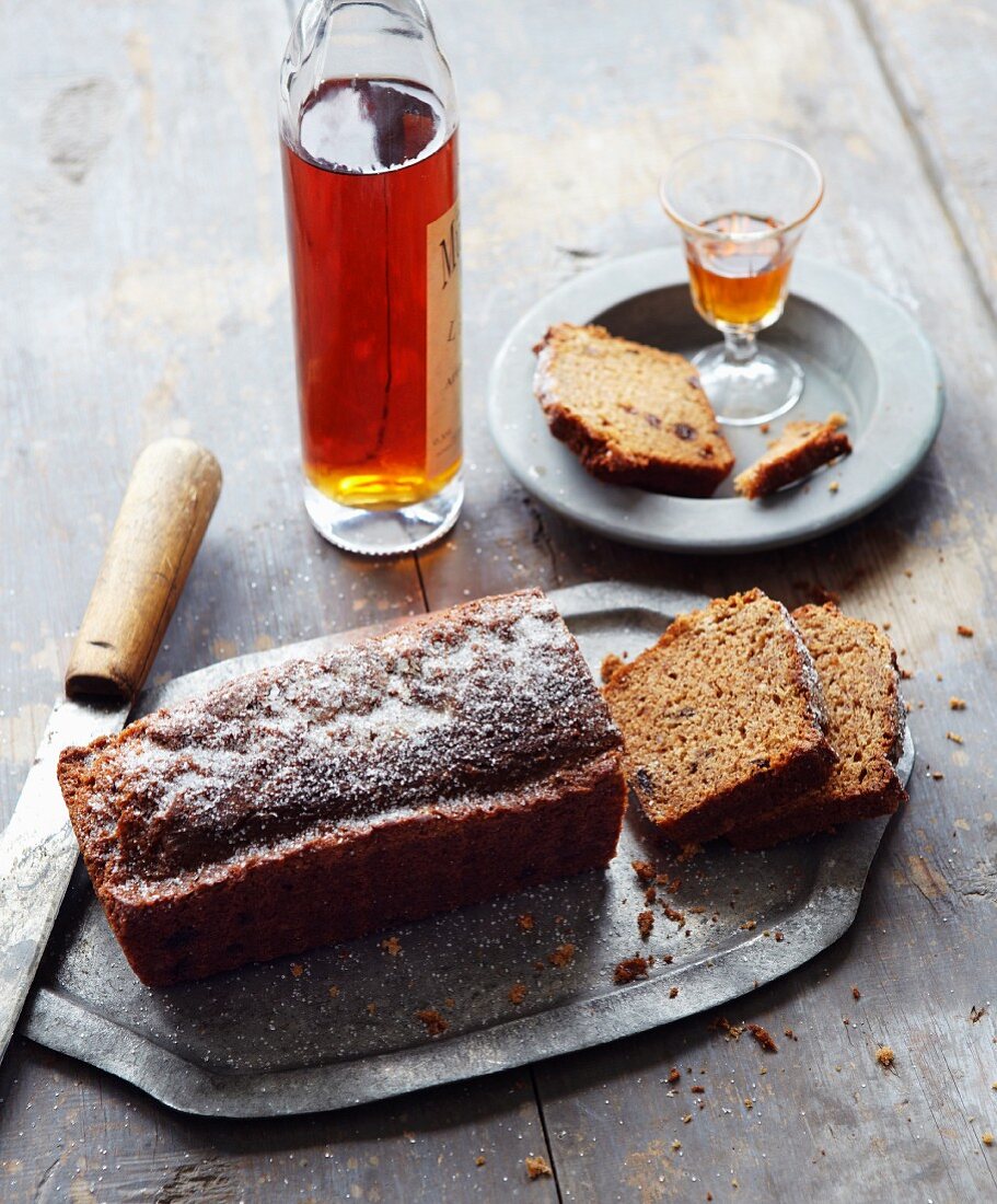 Gewürzkuchen aus Schweden, angeschnitten