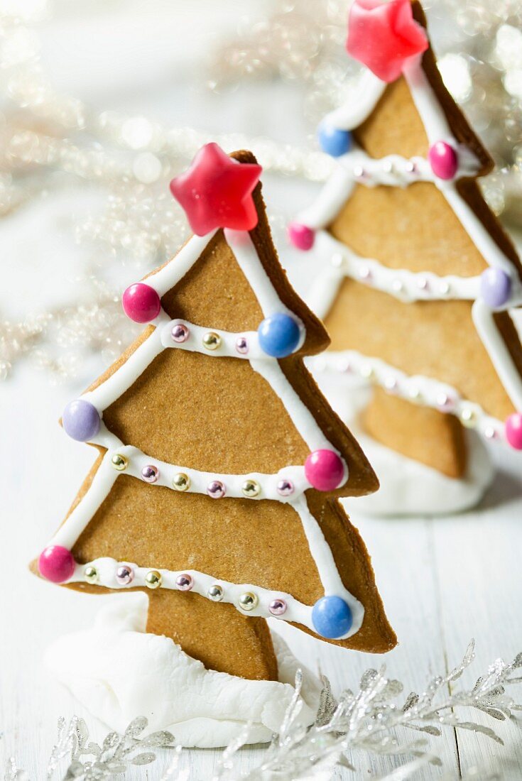 Weihnachtliche Lebkuchen-Tannenbäume