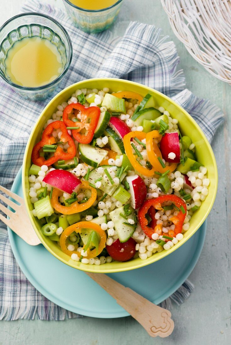 Couscous salad with cucumber and peppers