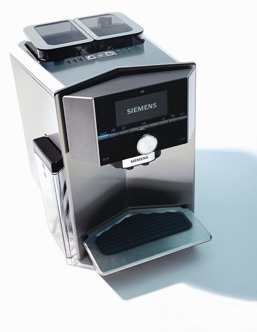 A fully automatic Siemens coffee machine