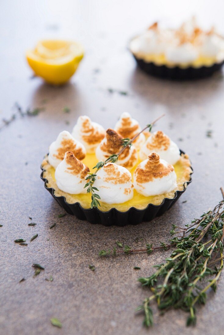 A lemon tartlet with thyme