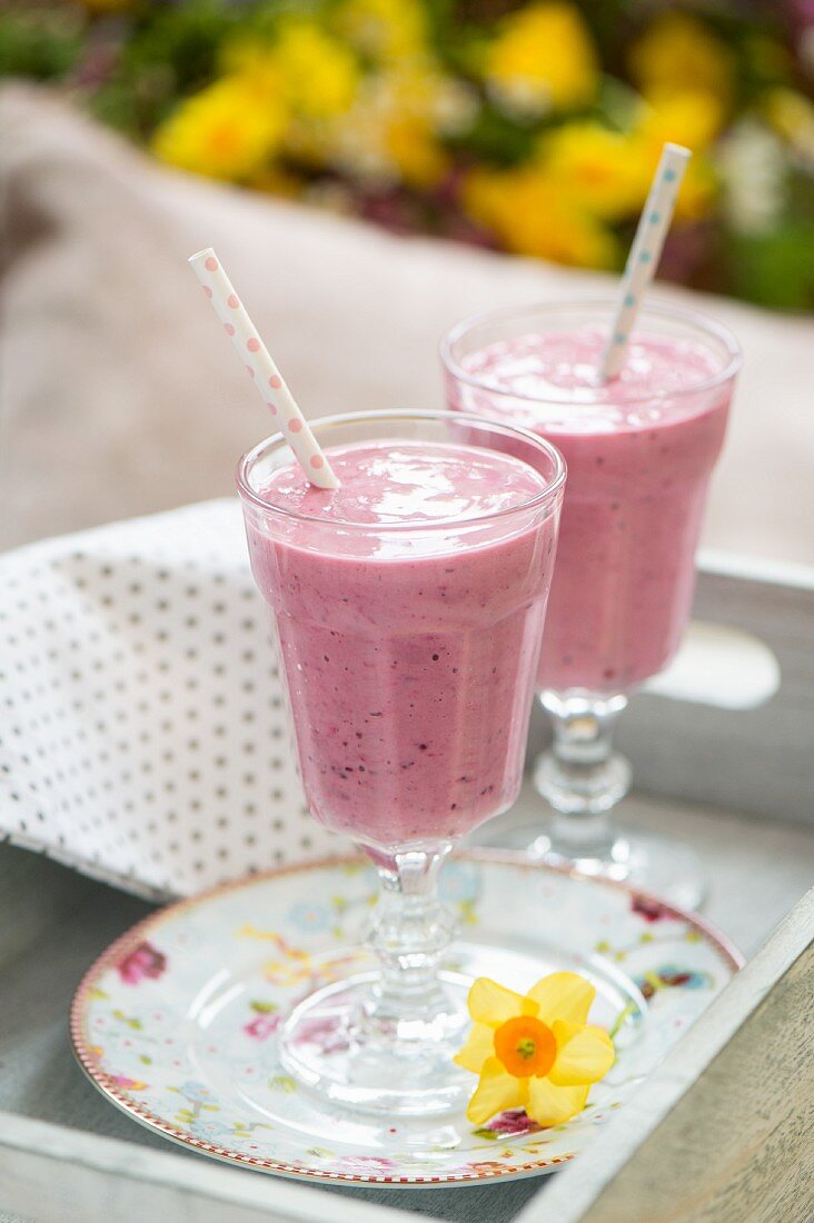 Beerensmoothies zum Frühlingsbrunch