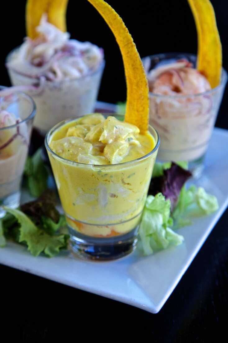 Ceviche served with fried bananas (Peru)