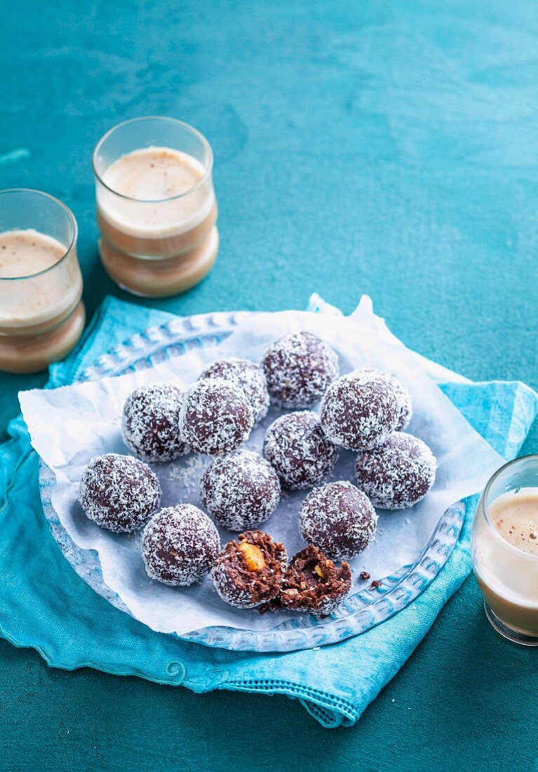 Chocolate-apricot balls