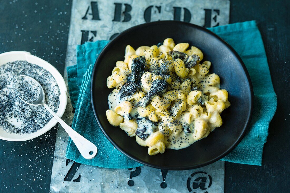 Sweet pasta with plums and poppy seeds